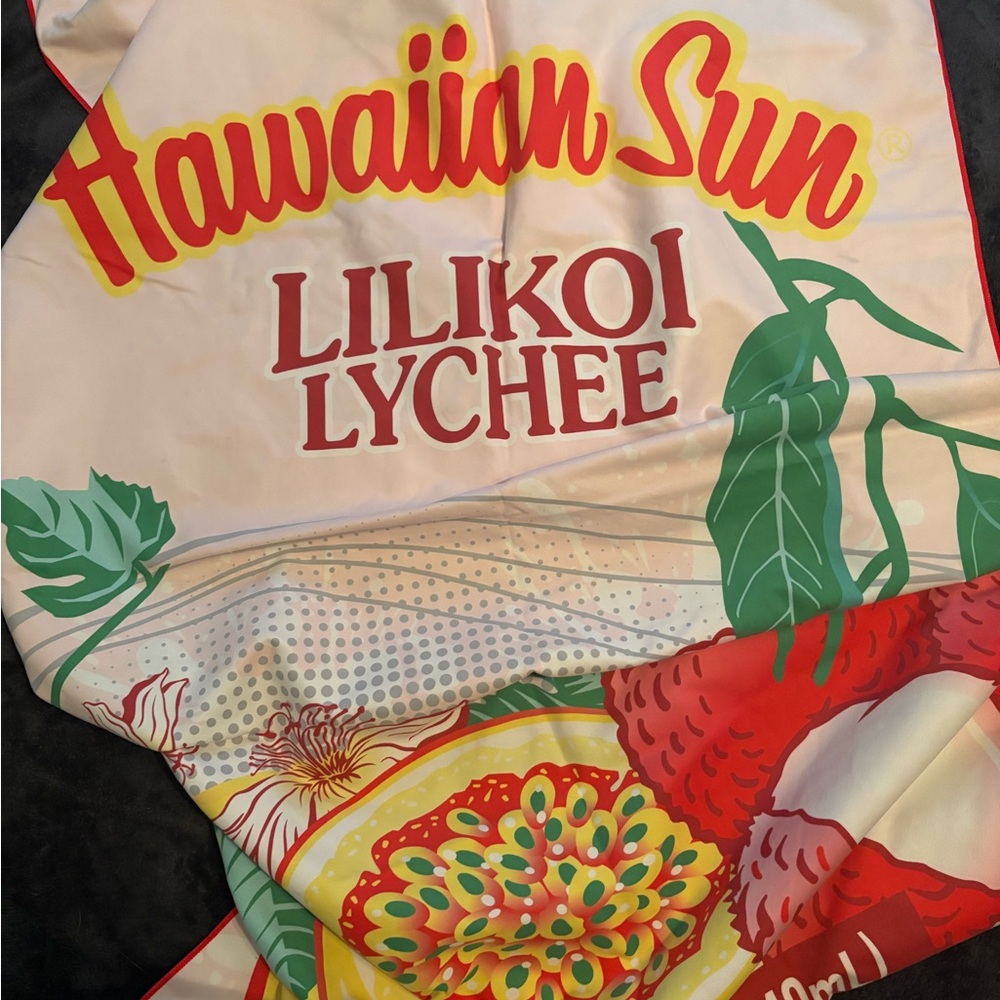 Hawaiian Sun reversible towel